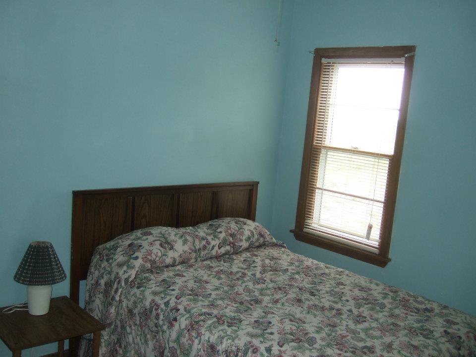 cabin-6-bedroom2