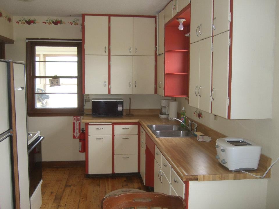 cabin-6-kitchen